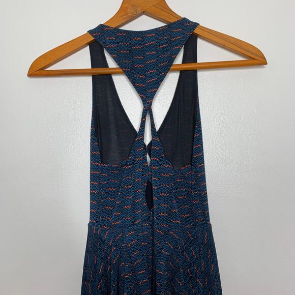 3/$20 Silence + Noise Urban Outfitters abstract print cutout skater dress SZ XS - Picture 5 of 9